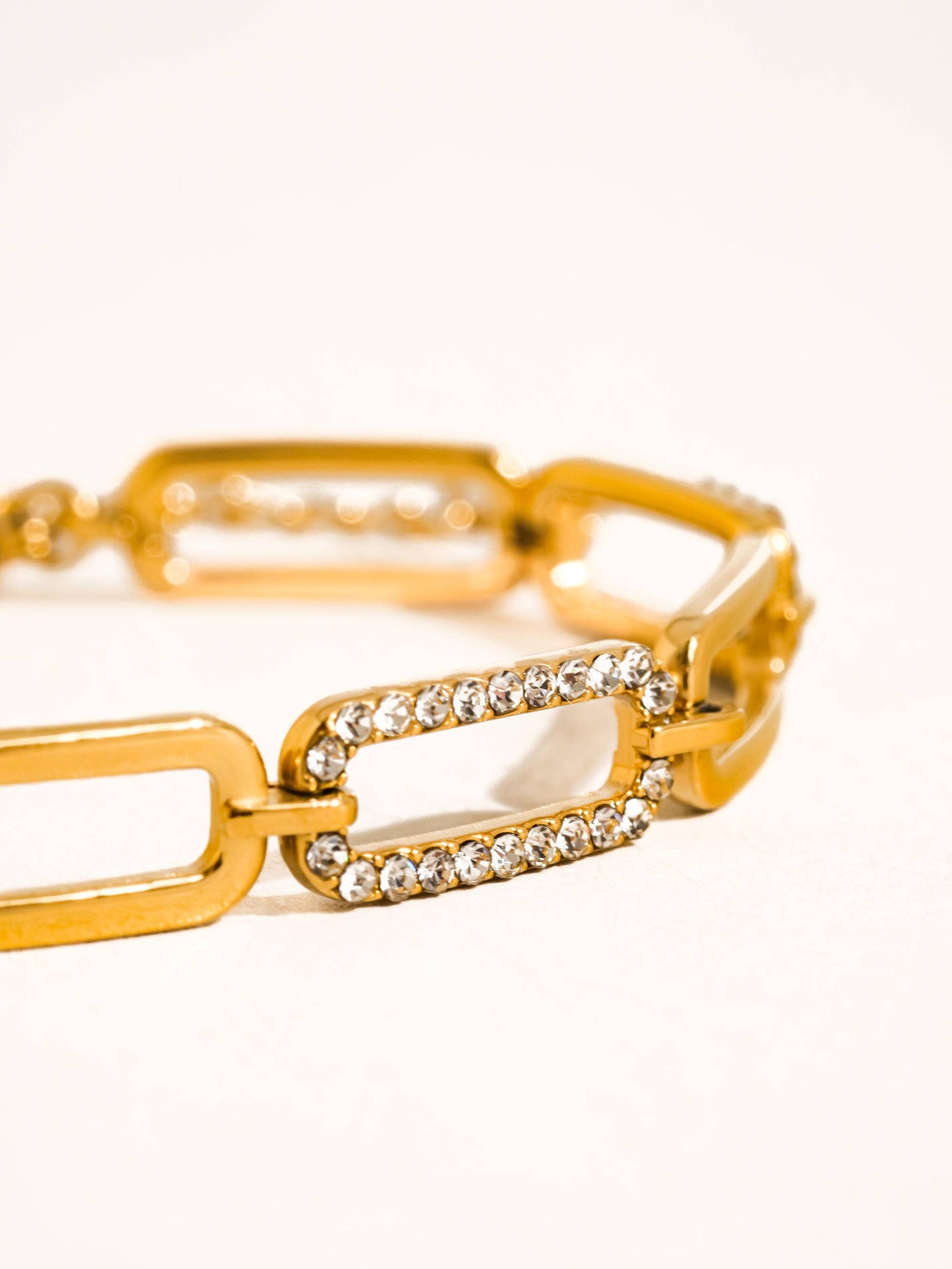 Évasion 18K Gold Non-Tarnish Glam Rhinestone Chain Bracelet