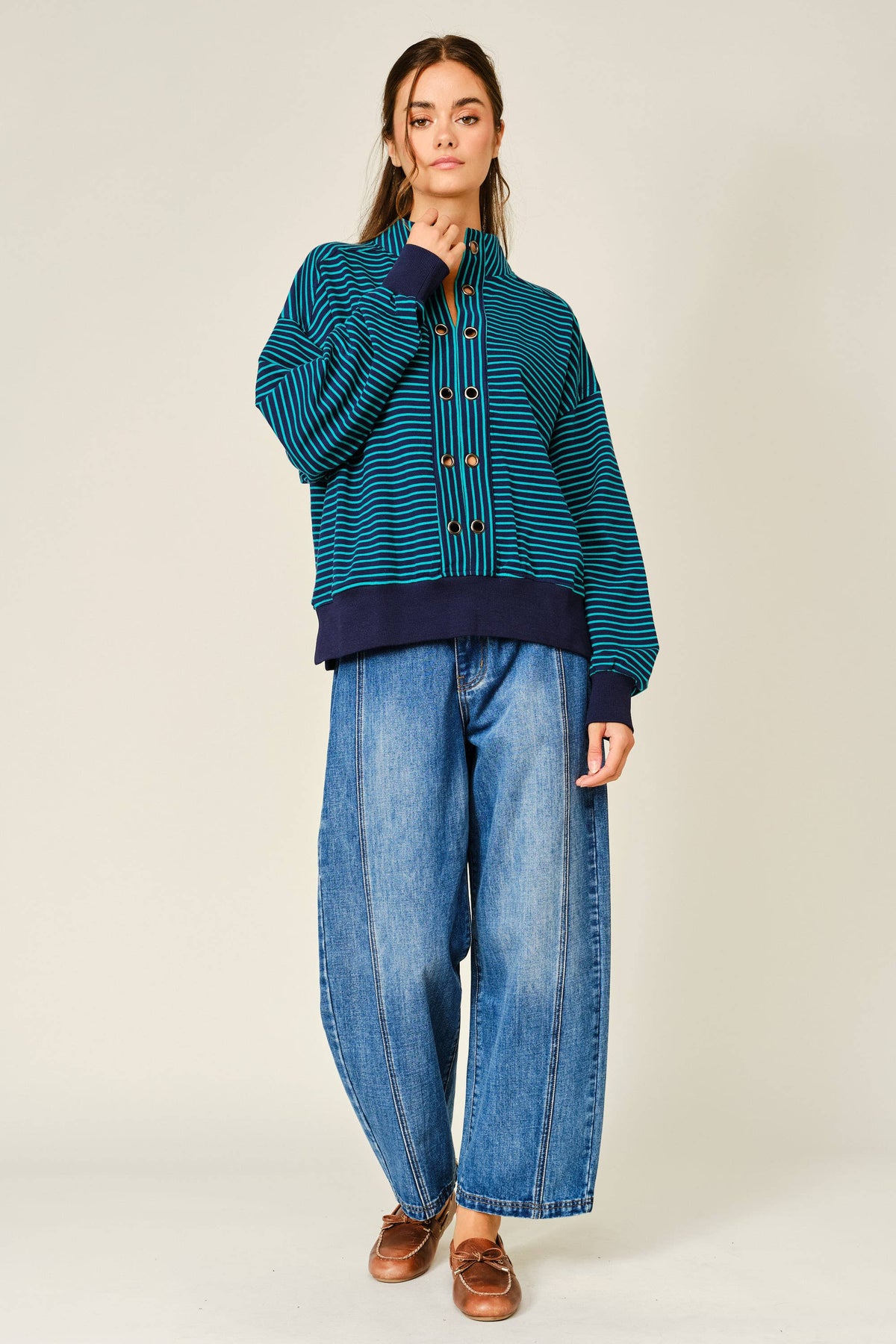 Eyelet Details Pullover