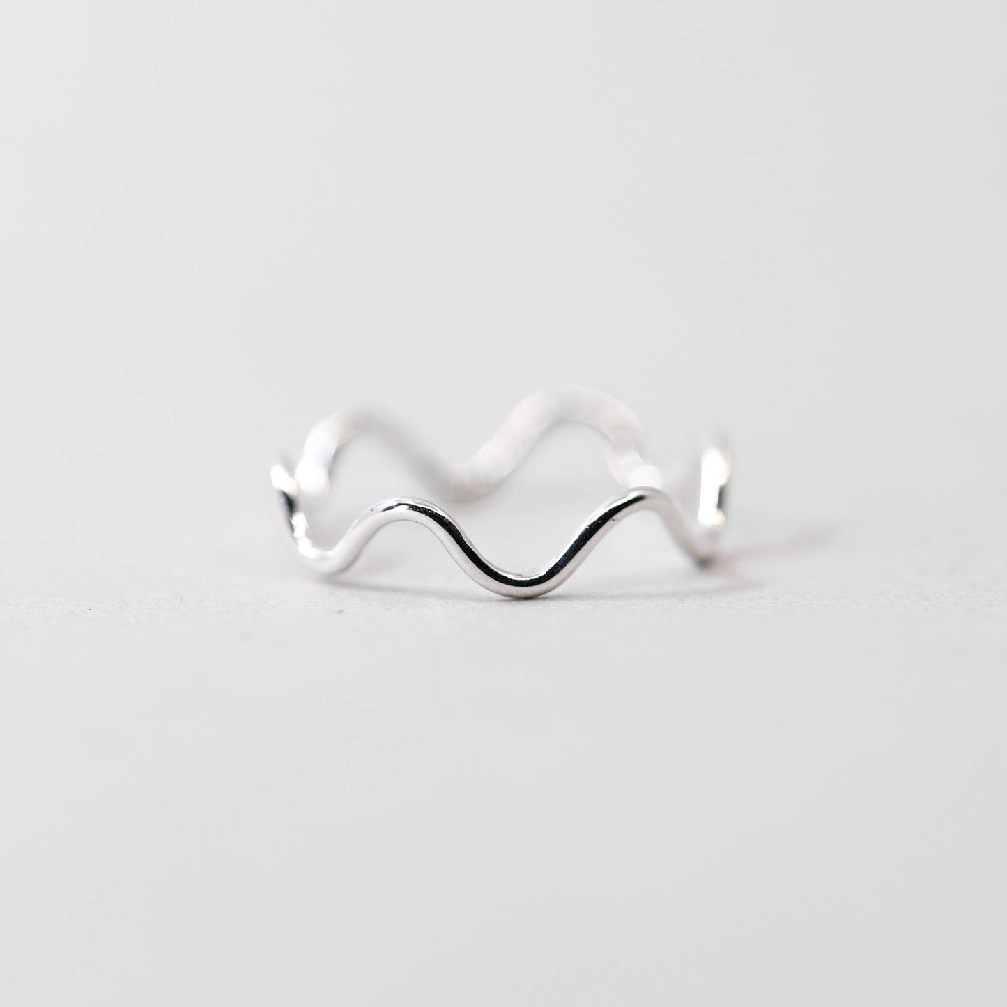 Wiggle Wavy Ring in Silver