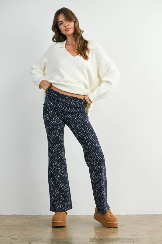 Loose Collared V-Neck Long Sleeve Top