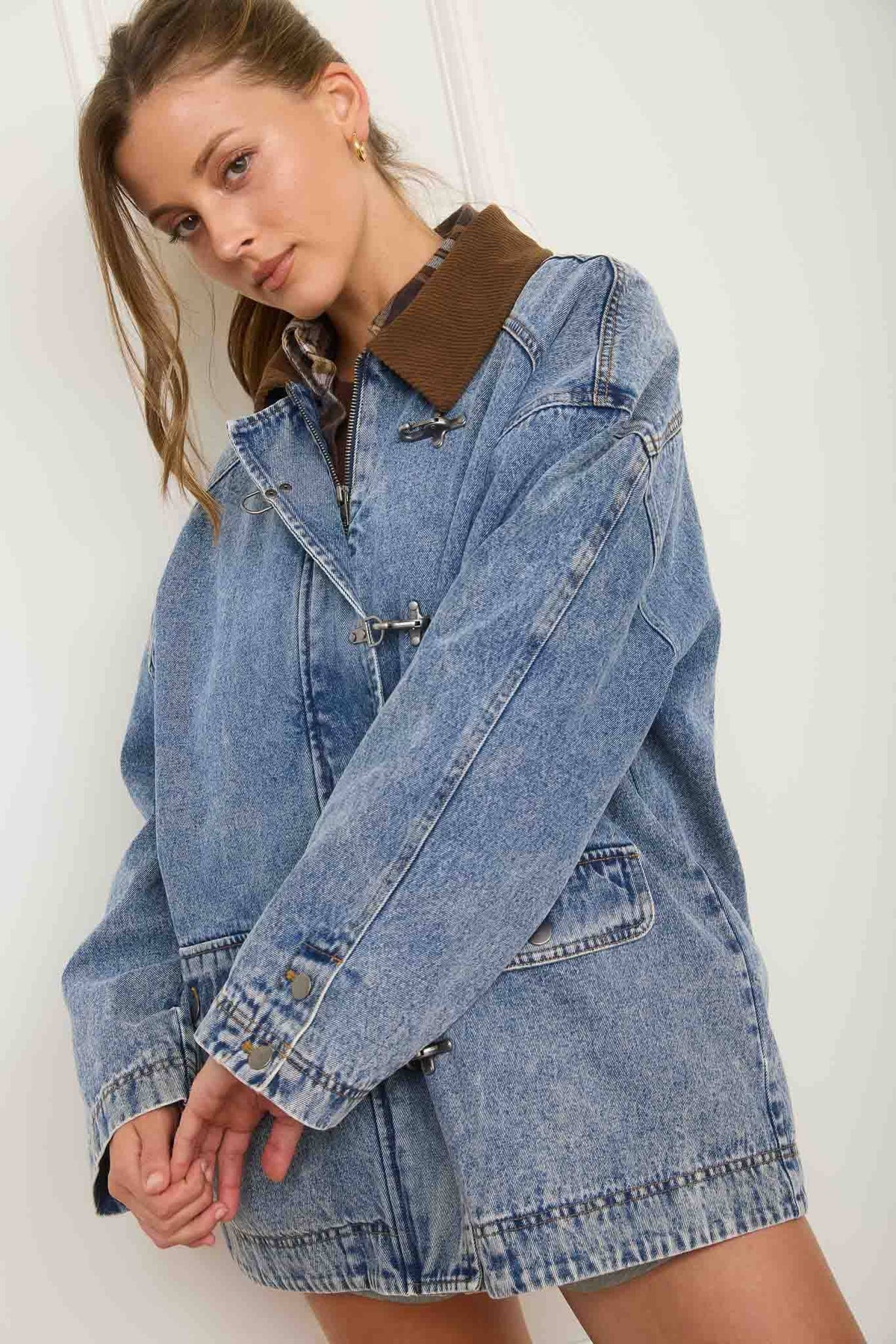 Contrast Collar Latch Hook Washed Jacket