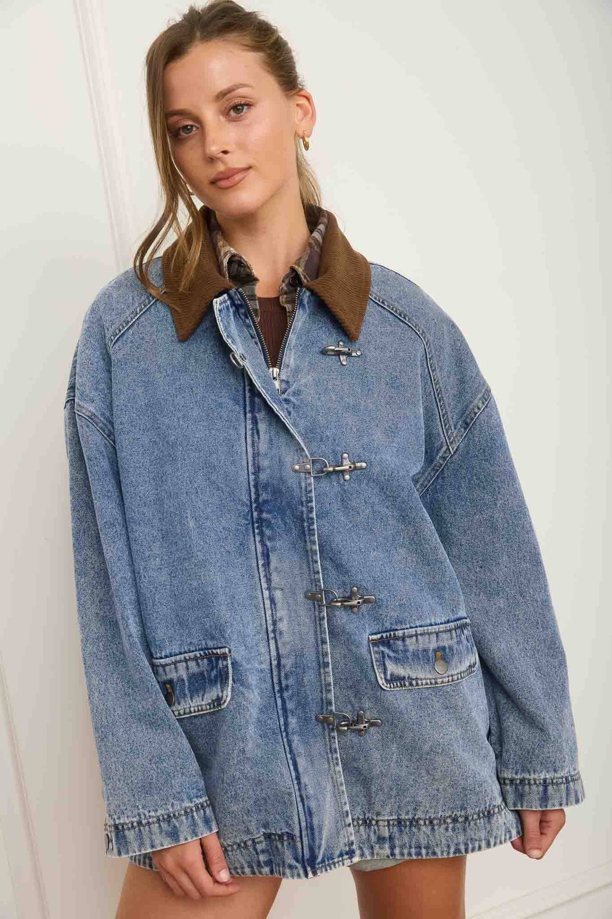 Contrast Collar Latch Hook Washed Jacket