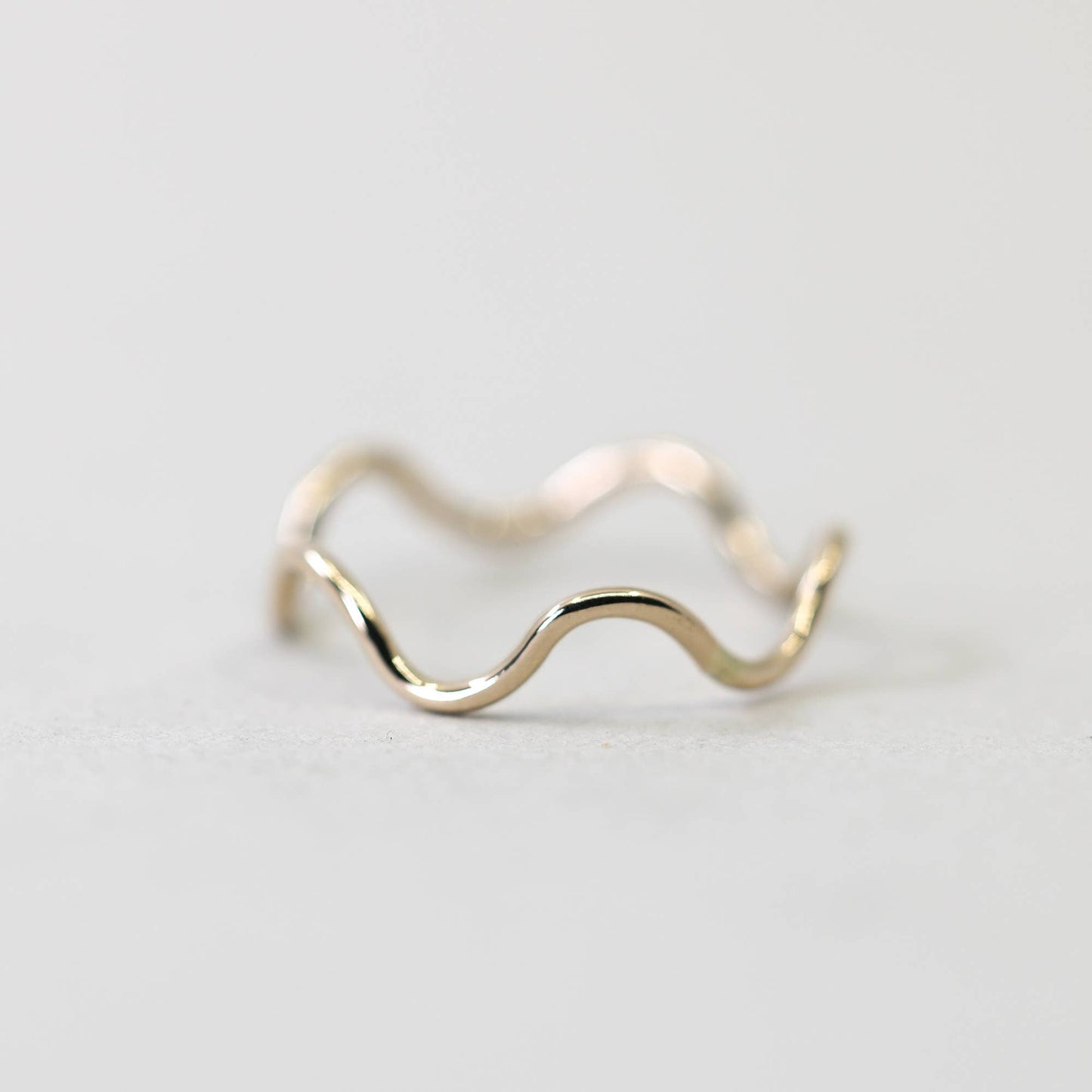 Wiggle Ring in Gold