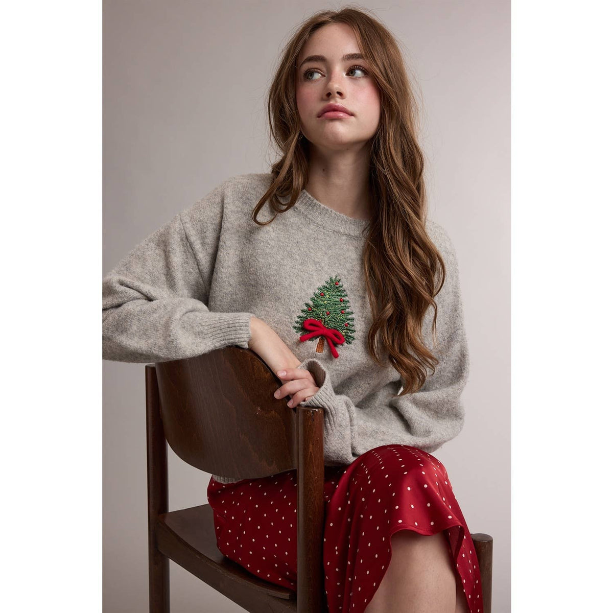 BOW CHRISTMAS TREE EMBROIDERED GRAPHIC SWEATER / WL26-13377