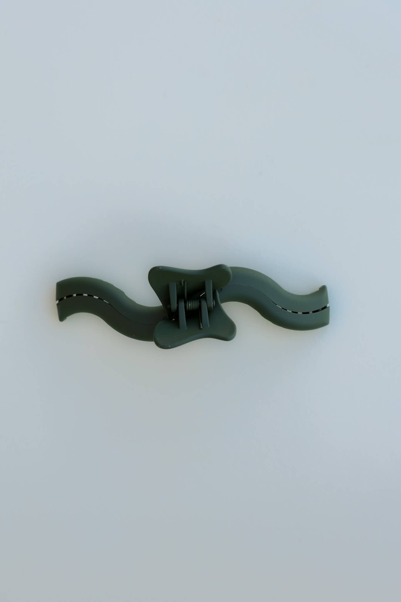 KAXI ORIGINAL WAVY HOLD EVERYTHING CLAW