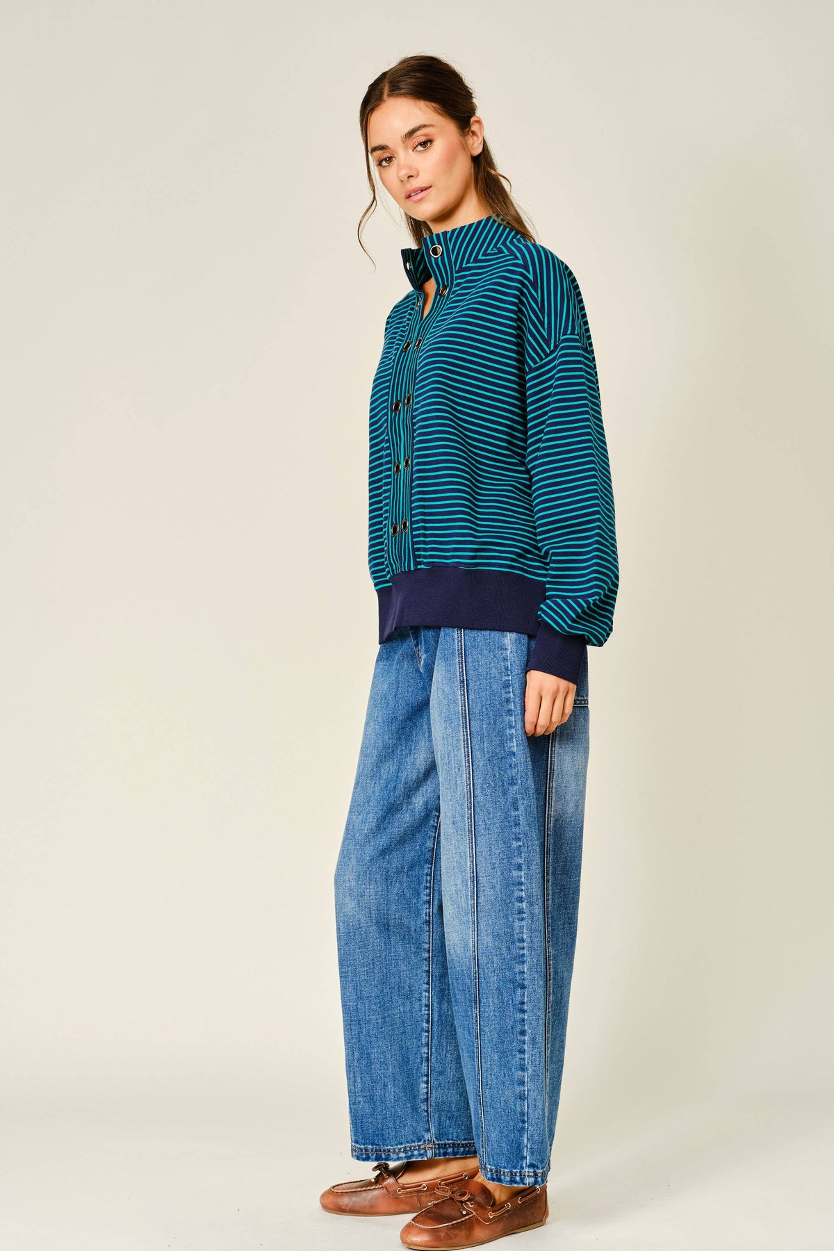 Eyelet Details Pullover
