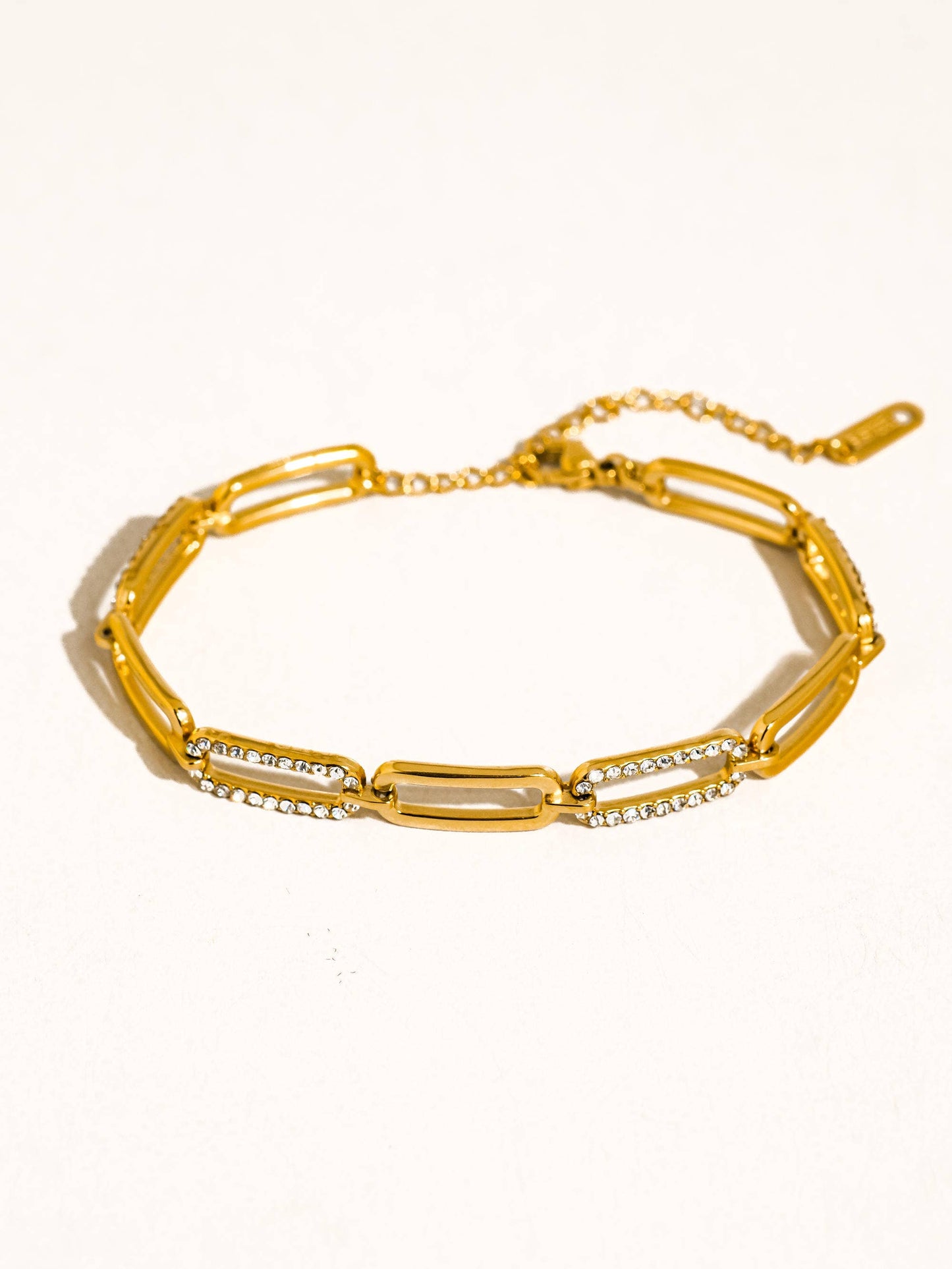 Évasion 18K Gold Non-Tarnish Glam Rhinestone Chain Bracelet